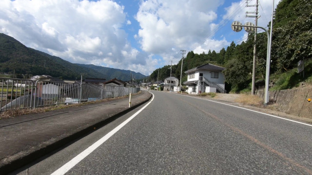 知らない街を走る